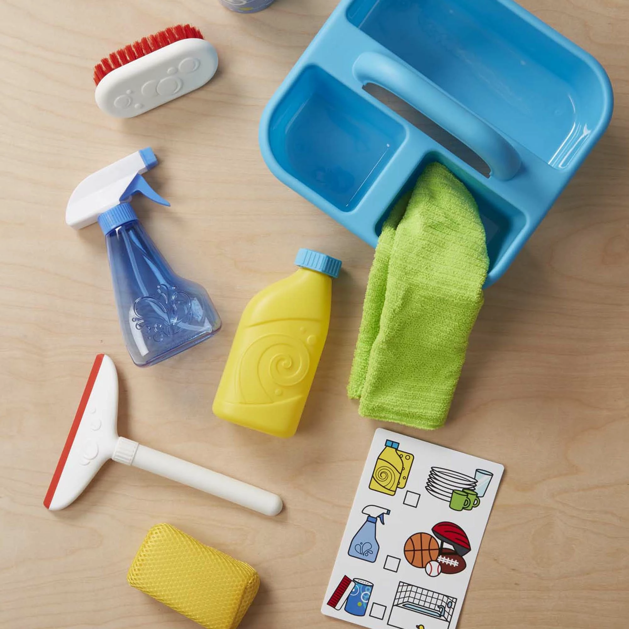 Melissa & Doug Let's Play House! Spray, Squirt & Squeegee Play Set 6 Melissa & Doug Let's Play House! Spray, Squirt & Squeegee Play Set - Image 6
