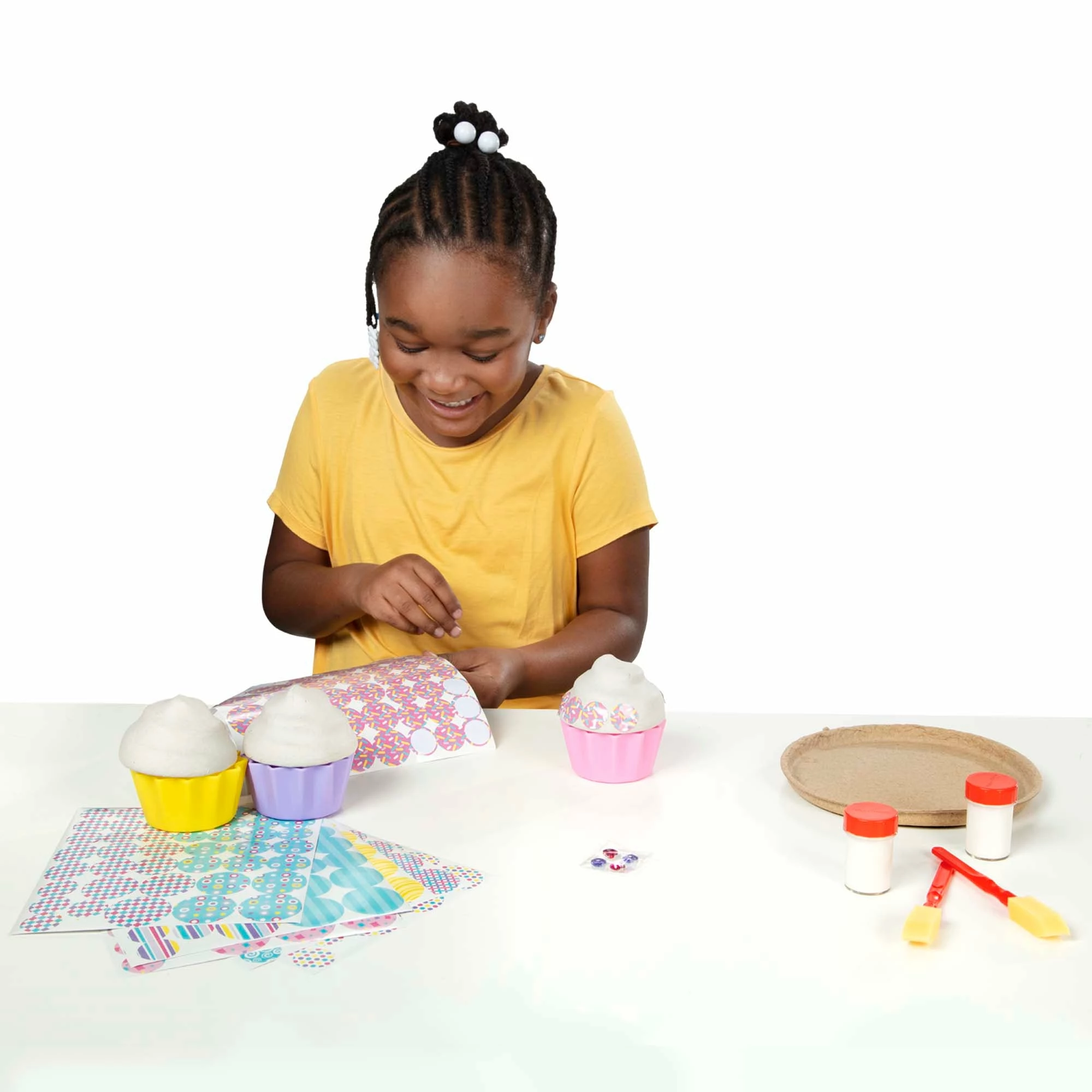 Melissa & Doug Decoupage Made Easy Deluxe Craft Set - Cupcakes - Image 2